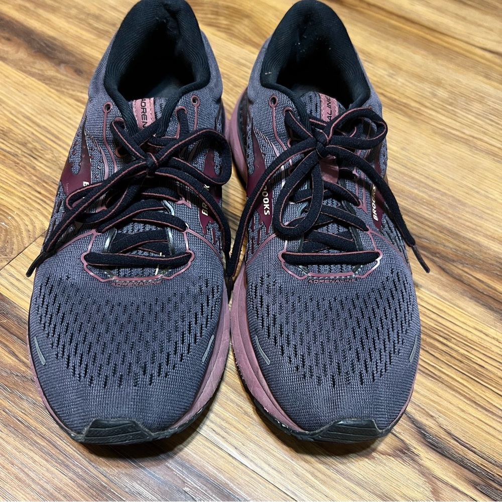 Brooks Sneakers Womens Sz 8 M Adrenaline GTS 21 Athletic Running Gray Purple